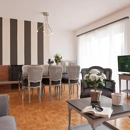 Apartament Large Suite-14 By Interhome *