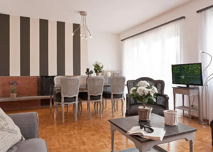 Apartament Large Suite-14 By Interhome *
