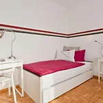 Large Suite.14 Apartment